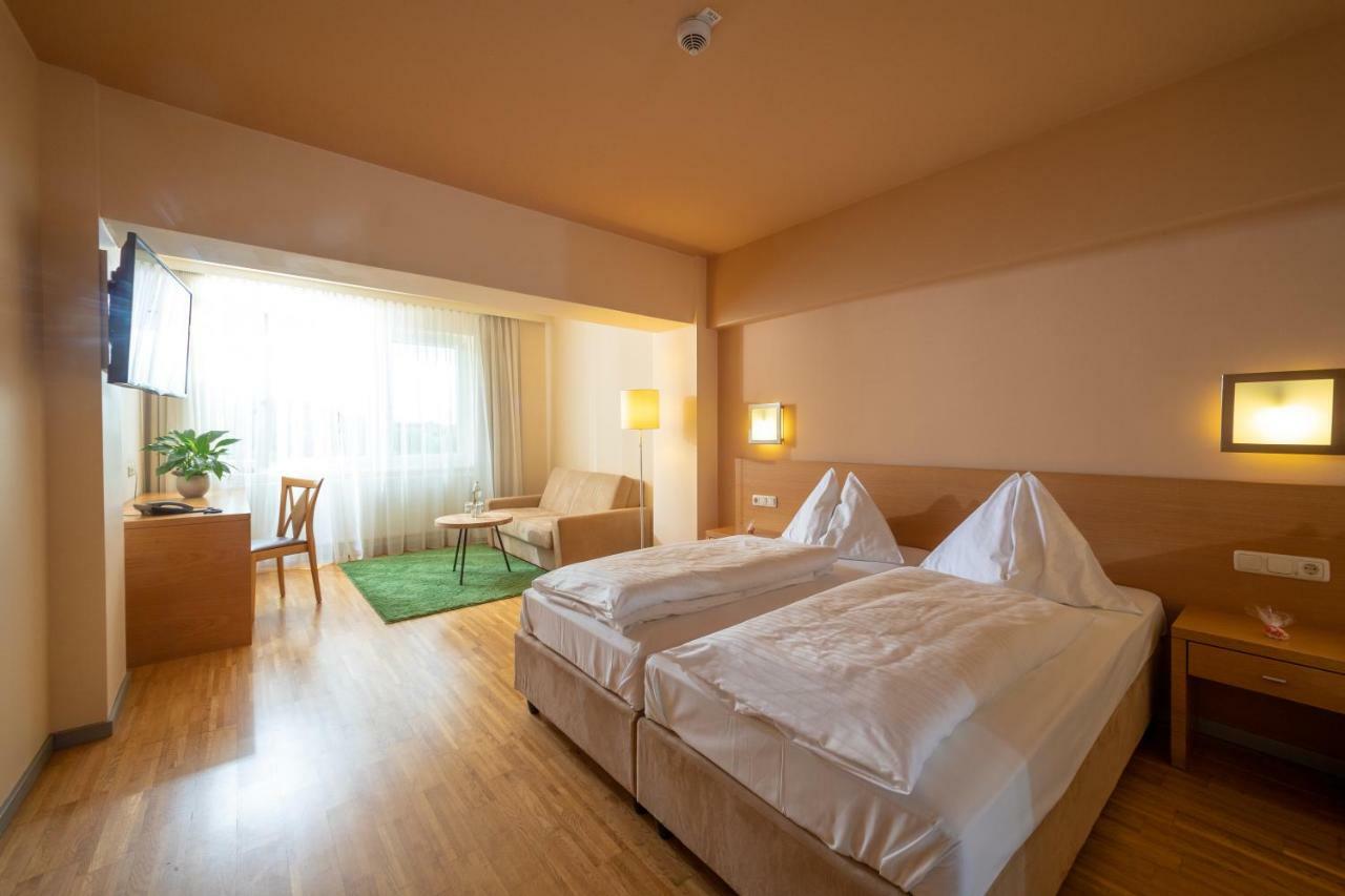 וייץ Hotel-Restaurant Allmer מראה חיצוני תמונה